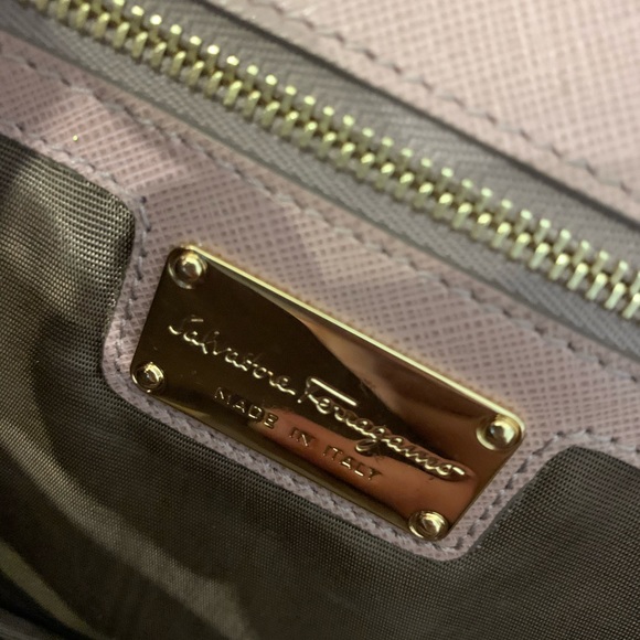 Ferragamo Ginny Patent Leather Bag nude pale pink - Picture 4 of 5